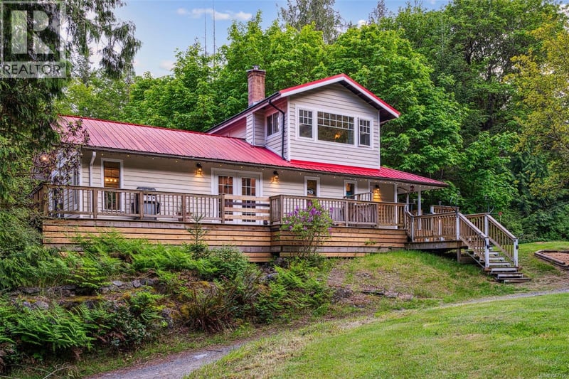 294/296 Becher Bay Road, Sooke, British Columbia, V9Z1B7, Sooke, British Columbia — photo 1 of 5