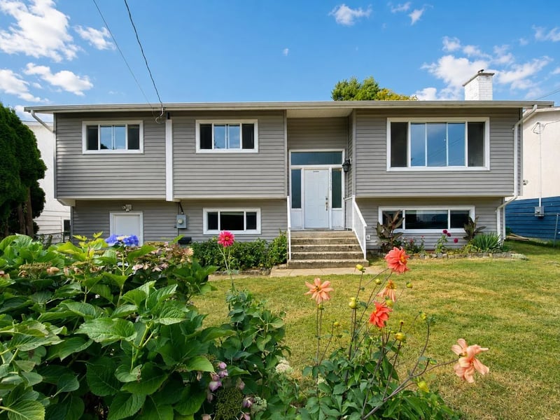 31975 RAVEN Avenue, Mission, British Columbia, V2V1B8, Mission, British Columbia — photo 1 of 5