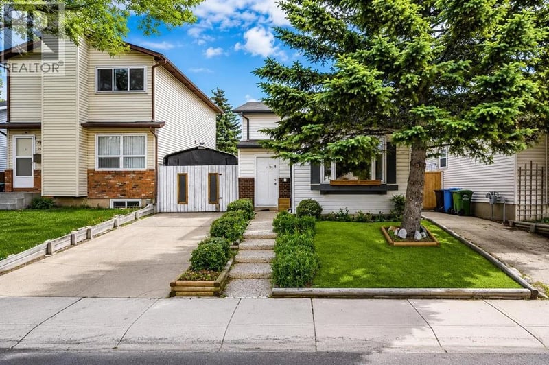 3614 39 Street Northeast, Calgary, Alberta, T1Y5H6, Calgary, Alberta — photo 1 of 5