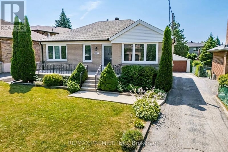 295 Falstaff Avenue, Toronto (Maple Leaf), Ontario, M6L2G4, Toronto (Maple Leaf), Ontario — photo 1 of 5