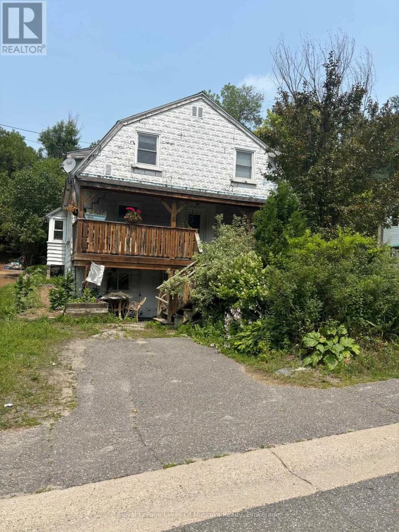 26 Cann Street, Huntsville, Ontario, P1H1K7, Huntsville, Ontario — photo 1 of 3