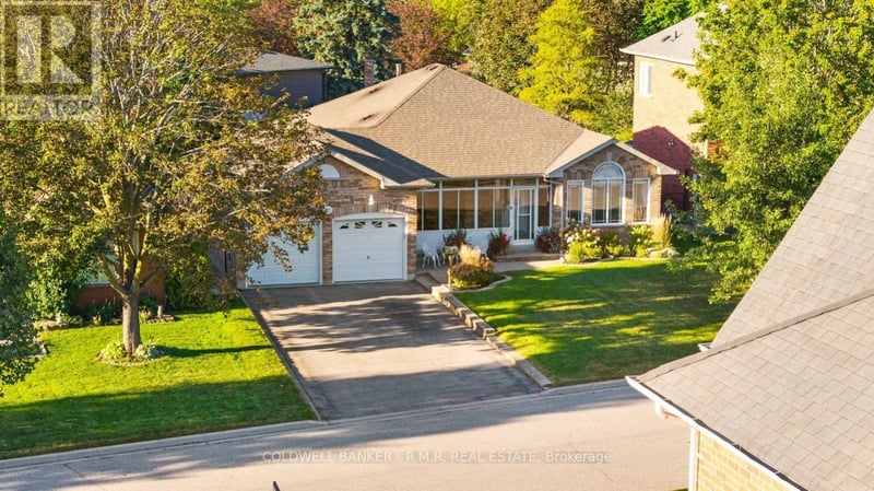92 Wheeler Crescent, Whitchurch-Stouffville (Stouffville), Ontario, L4A1L4, Whitchurch-Stouffville (Stouffville), Ontario — photo 1 of 5