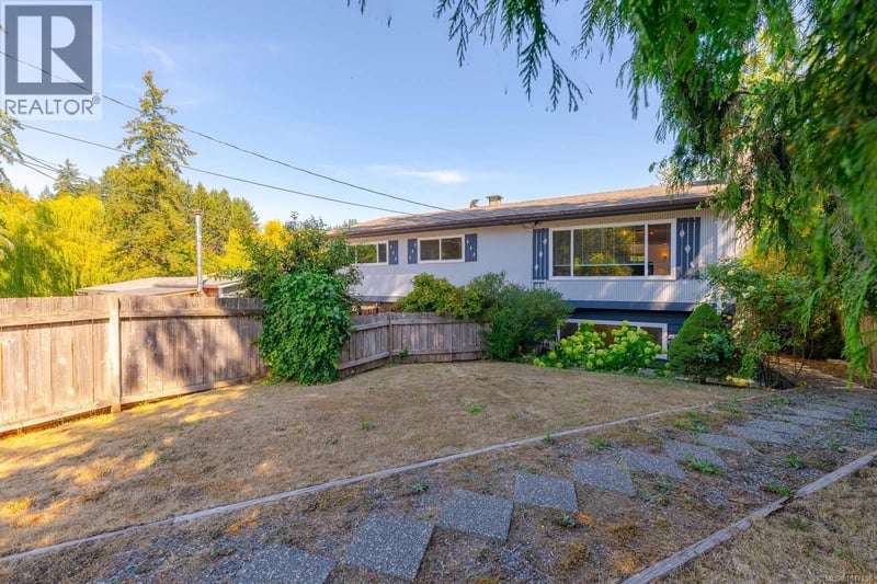 1574 MacMillan Road, Nanaimo, British Columbia, V9X1L9, Nanaimo, British Columbia — photo 1 of 5