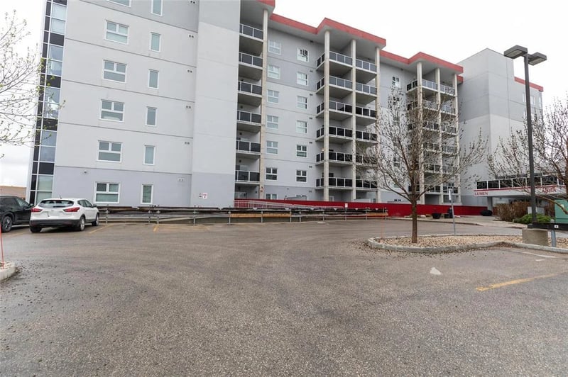 80 Barnes Street, Winnipeg, Manitoba, R3T5J2, Winnipeg, Manitoba — photo 2 of 5