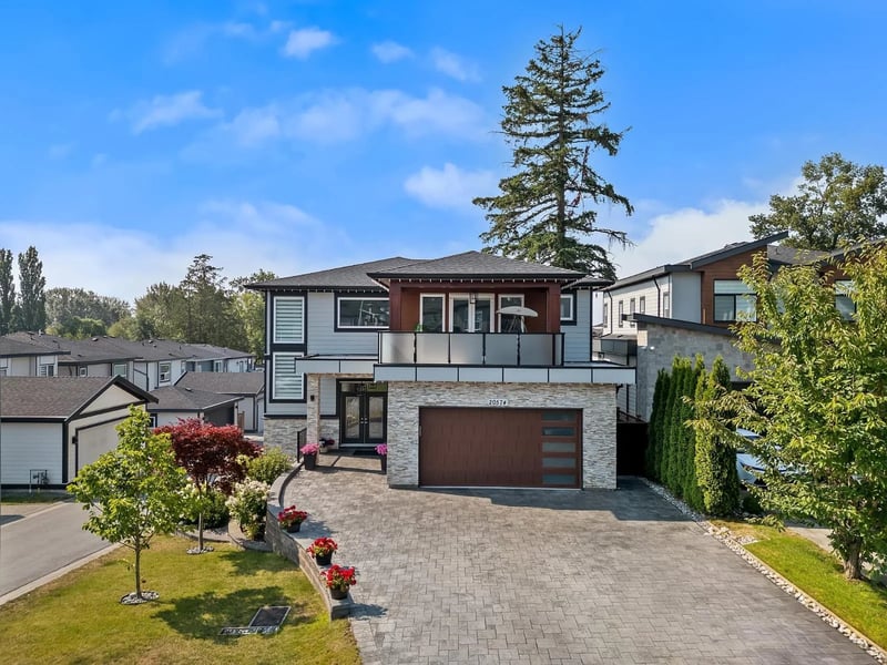 20574 71 Avenue, Langley, British Columbia, V2Y3J9, Langley, British Columbia — photo 1 of 5
