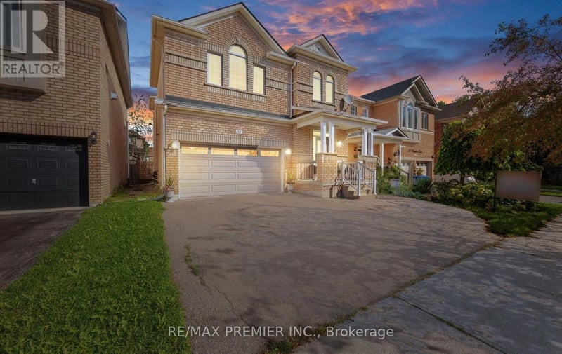 54 Blaydon Lane, Aurora (Bayview Wellington), Ontario, L4G7R1, Aurora (Bayview Wellington), Ontario — photo 1 of 5