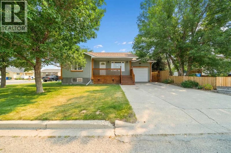 4129 55 Street, Taber, Alberta, T1G1B9, Taber, Alberta — photo 1 of 5