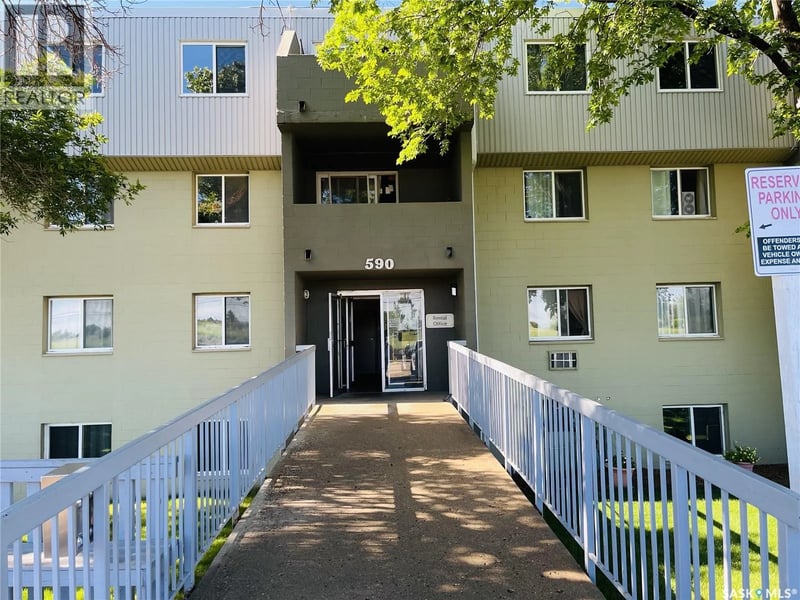 401 590 Laurier STREET, Moose Jaw, Saskatchewan, S6H6X6, Moose Jaw, Saskatchewan — photo 1 of 5