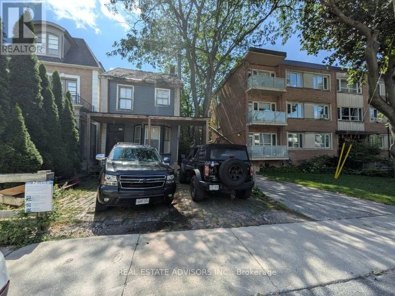 29 Thelma Avenue, Toronto (Forest Hill South), Ontario, M4V1X8, Toronto (Forest Hill South), Ontario — photo 1 of 5
