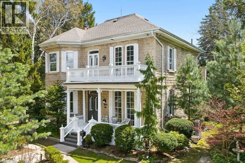 212 QUEEN ST E Street, Cambridge, Ontario, N3C2B4, Cambridge, Ontario — photo 1 of 5