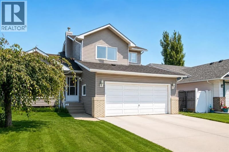 136 Harvest Hills Drive Northeast, Calgary, Alberta, T3K3Y1, Calgary, Alberta — photo 1 of 5