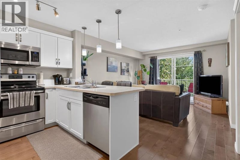 406 Cranberry Park Southeast, Calgary, Alberta, T3M1Y9, Calgary, Alberta — photo 1 of 5