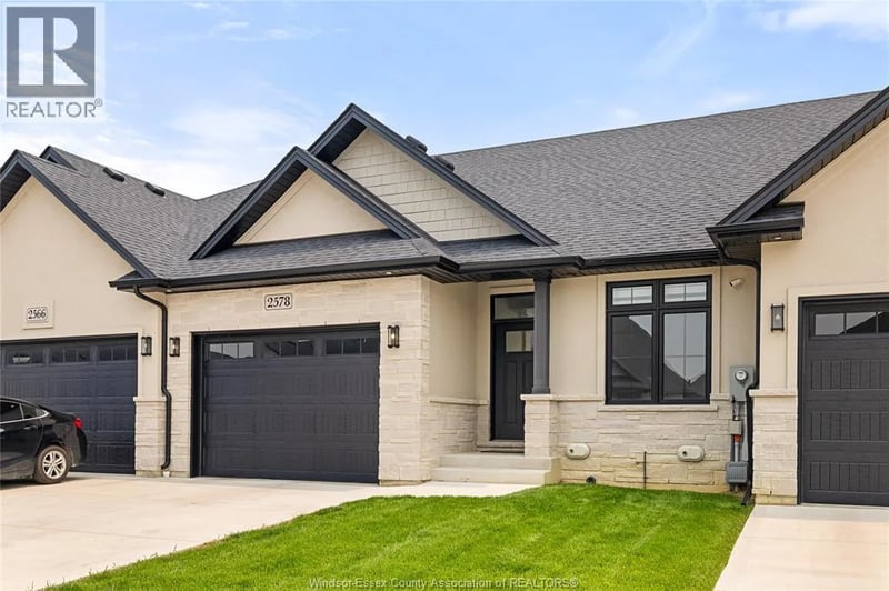 2578 BARKLEY, Windsor, Ontario, N8P0E9, Windsor, Ontario — photo 1 of 5