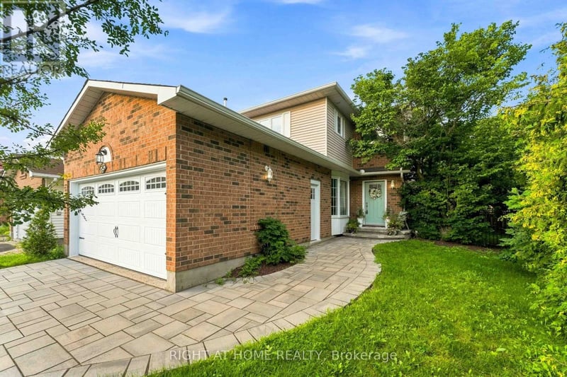 25 Waterton Crescent, Ottawa, Ontario, K2M1Y8, Ottawa, Ontario — photo 1 of 5