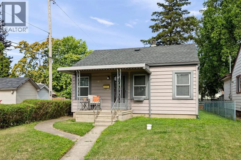 3672 Girardot, Windsor, Ontario, N9C1W5, Windsor, Ontario — photo 1 of 5