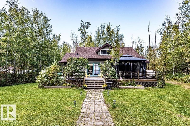 B24 Golden CR, Rural Leduc County, Alberta, T0C2C0, Rural Leduc County, Alberta — photo 1 of 5