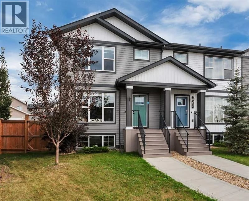 30 Hawthorn Place, Sylvan Lake, Alberta, T4S0S2, Sylvan Lake, Alberta — photo 1 of 5