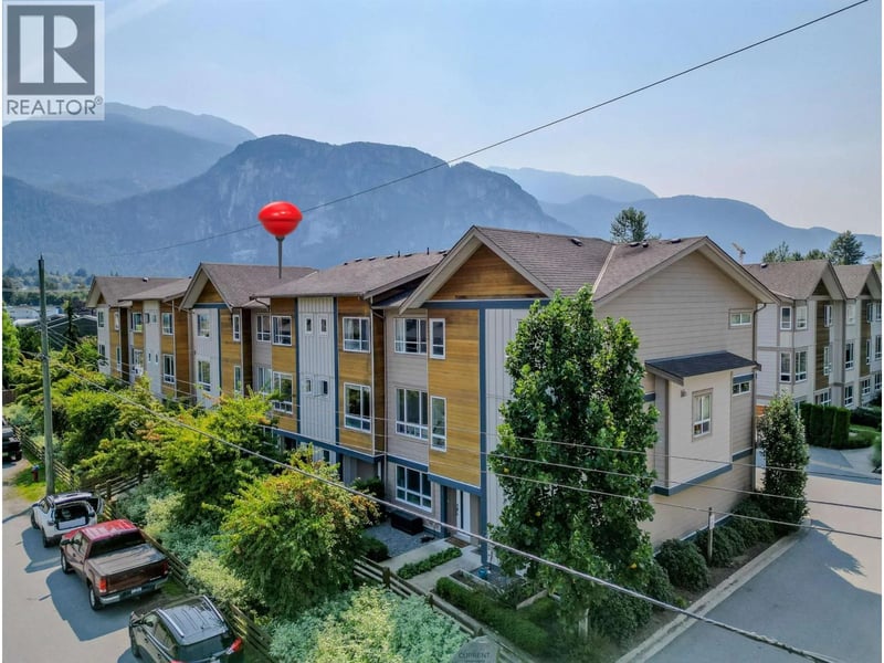 #4 1188 WILSON Crescent, Squamish, British Columbia, V8B0A9, Squamish, British Columbia — photo 1 of 5