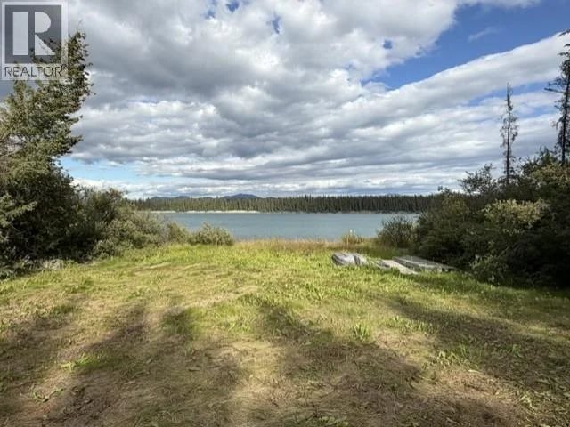 22 TAGISH RIVER ROAD, Whitehorse South, Yukon, Y0B1T0, Whitehorse South, Yukon — photo 1 of 5