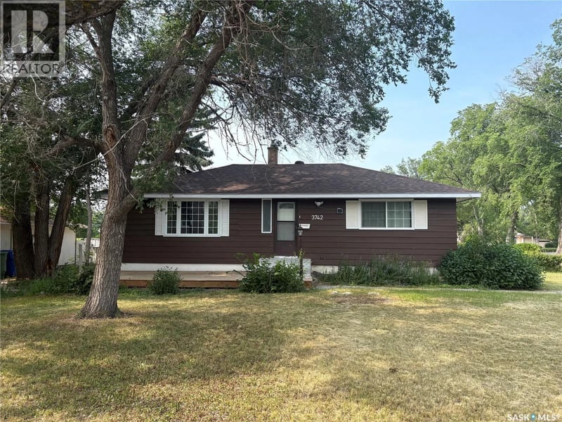 3742 Argyle ROAD, Regina, Saskatchewan, S4S2C2, Regina, Saskatchewan — photo 1 of 5