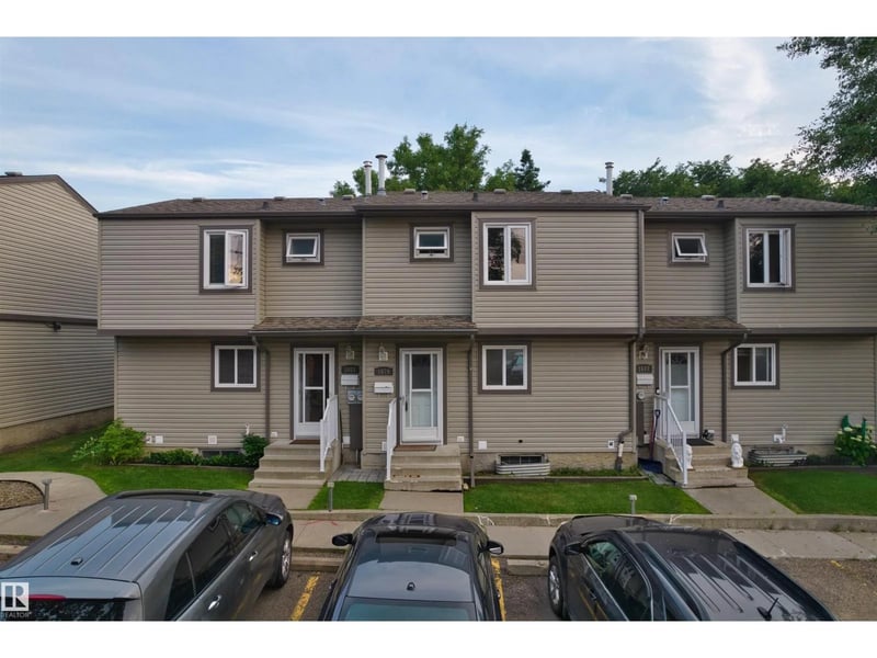1679 LAKEWOOD RD NW NW, Edmonton, Alberta, T6K3B9, Edmonton, Alberta — photo 1 of 5