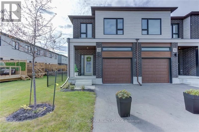 #79Q 72 Bur Oak Common, Cambridge, Ontario, N1S0G3, Cambridge, Ontario — photo 1 of 5