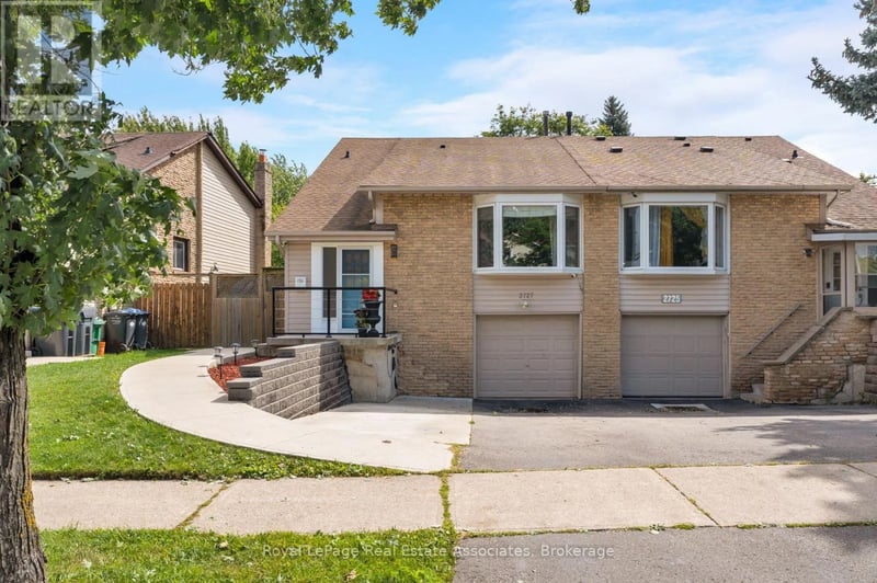 2727 Bucklepost Crescent, Mississauga (Meadowvale), Ontario, L5N1X6, Mississauga (Meadowvale), Ontario — photo 1 of 5
