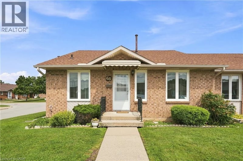 #68 122 BUNTING Road, St. Catharines, Ontario, L2P3X7, St. Catharines, Ontario — photo 1 of 5