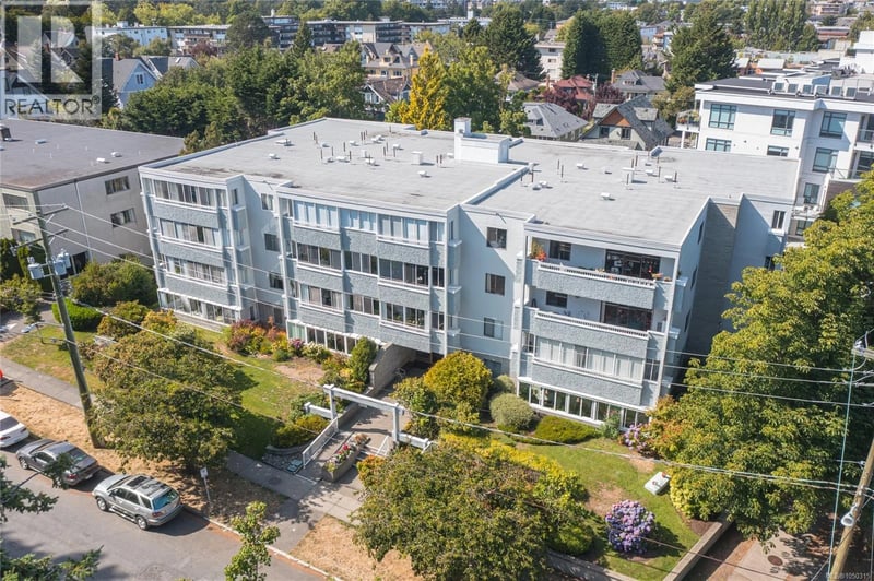#101 1050 Park Boulevard, Victoria, British Columbia, V8V2T4, Victoria, British Columbia — photo 1 of 5