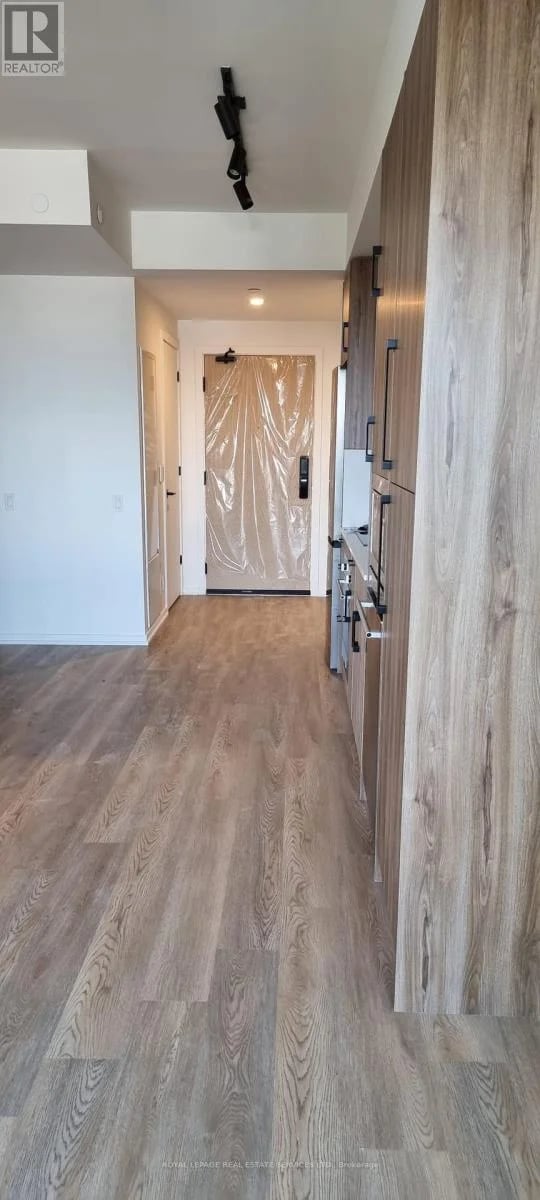 #1204 109 Erskine Avenue, Toronto (Mount Pleasant West), Ontario, M4P0G8, Toronto (Mount Pleasant West), Ontario — photo 1 of 5
