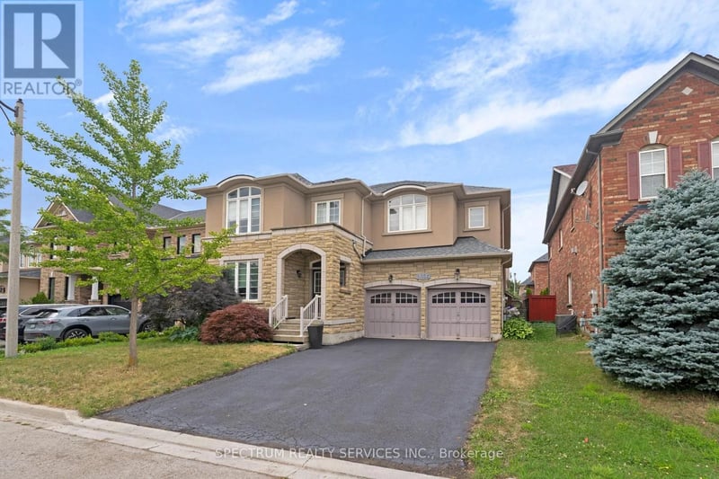24 Aristocrat Road, Brampton (Vales of Castlemore), Ontario, L6P1X7, Brampton (Vales of Castlemore), Ontario — photo 1 of 5