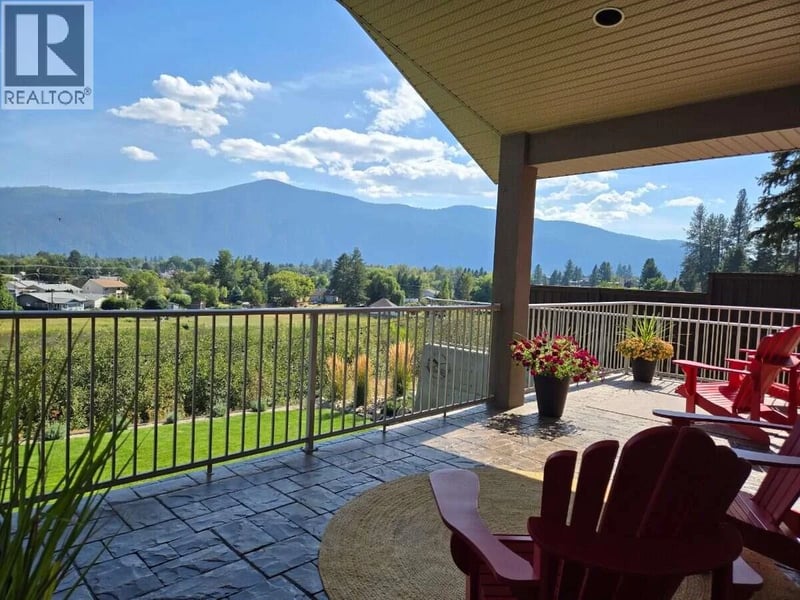 7958 MCCALLUM VIEW Drive, Grand Forks, British Columbia, V0H1H2, Grand Forks, British Columbia — photo 1 of 5