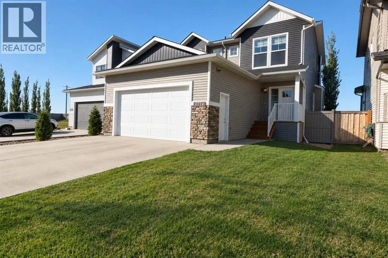 8214 87A Street, Grande Prairie, Alberta, T8X0R7, Grande Prairie, Alberta — photo 1 of 5