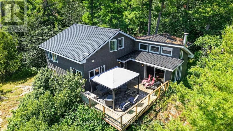 Island Island, The Archipelago (Archipelago South), Ontario, P2A2Z1, The Archipelago (Archipelago South), Ontario — photo 1 of 5