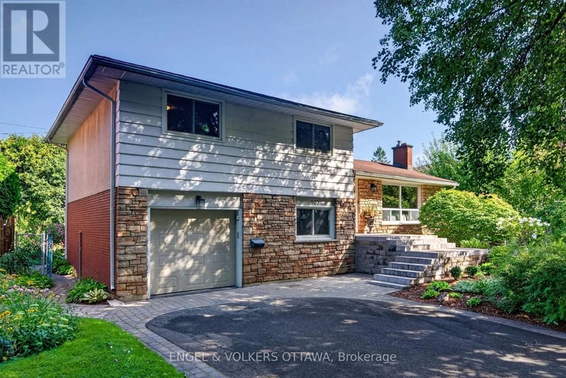 905 Garwood Avenue, Ottawa, Ontario, K1V6X2, Ottawa, Ontario — photo 1 of 5