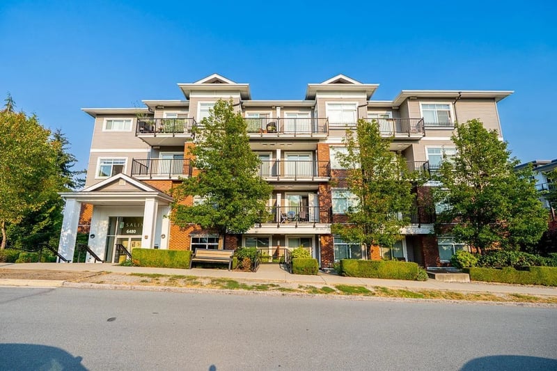 #401 6480 195A Street, Surrey, British Columbia, V4N6P1, Surrey, British Columbia — photo 1 of 5