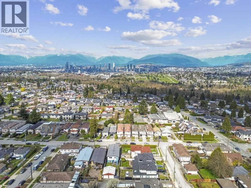 #1405 6070 MCMURRAY Avenue, Burnaby, British Columbia, V5H4J3, Burnaby, British Columbia — photo 1 of 5