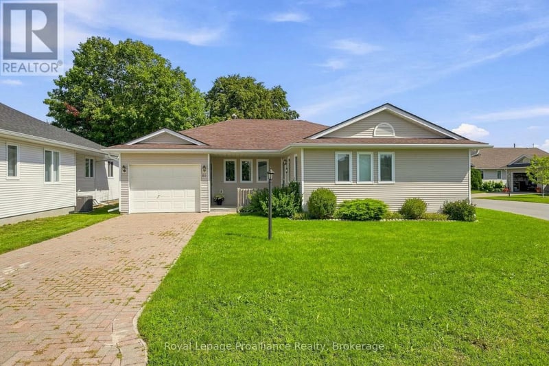 11 Monroe Court, Prince Edward County (Wellington Ward), Ontario, K0K3L0, Prince Edward County (Wellington Ward), Ontario — photo 1 of 5