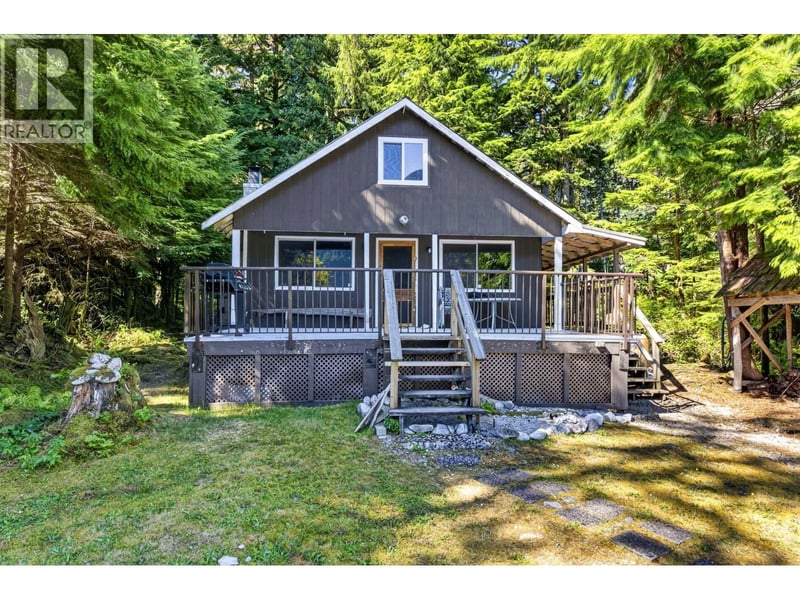 15 DEBECK, Pitt Meadows, British Columbia, V3Y1Z1, Pitt Meadows, British Columbia — photo 1 of 5