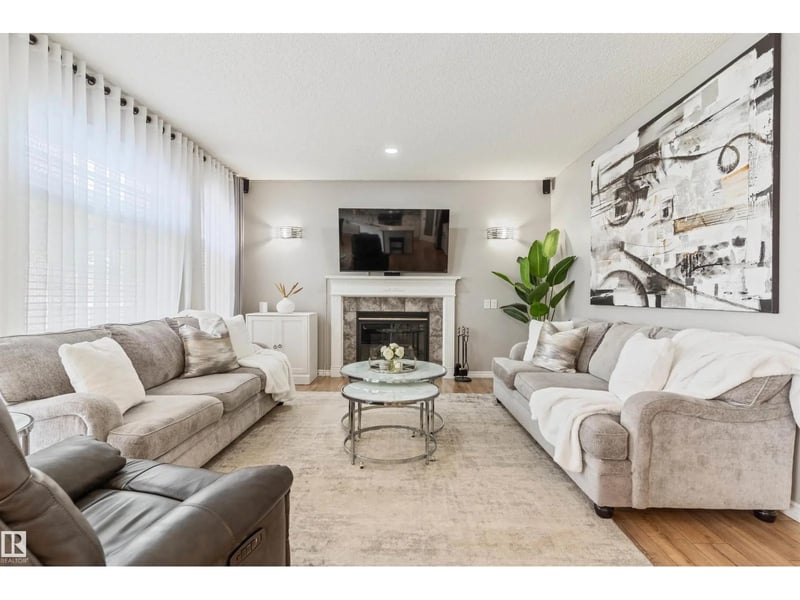 1235 ORMSBY LN NW, Edmonton, Alberta, T5T6R2, Edmonton, Alberta — photo 1 of 5