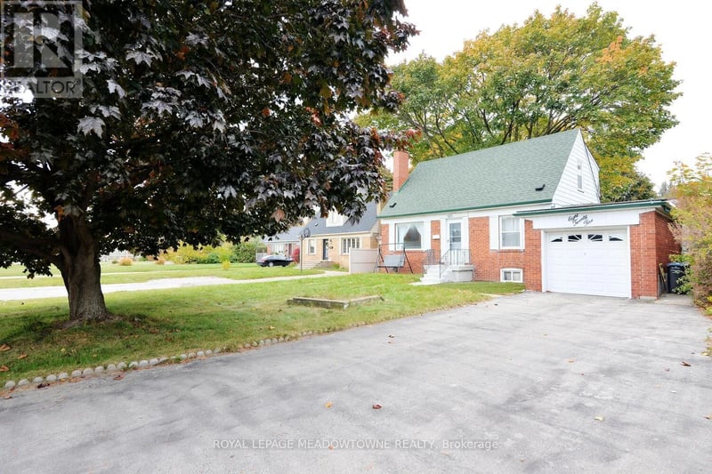 825 North Service Road, Mississauga (Lakeview), Ontario, L4Y1A2, Mississauga (Lakeview), Ontario — photo 1 of 5