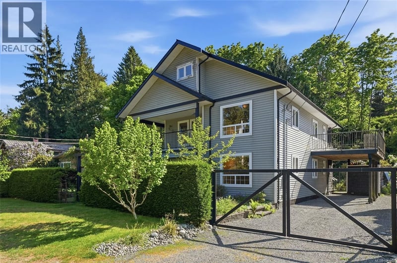 3970 Bovanis Road, Bowser, British Columbia, V0R1G0, Bowser, British Columbia — photo 1 of 5