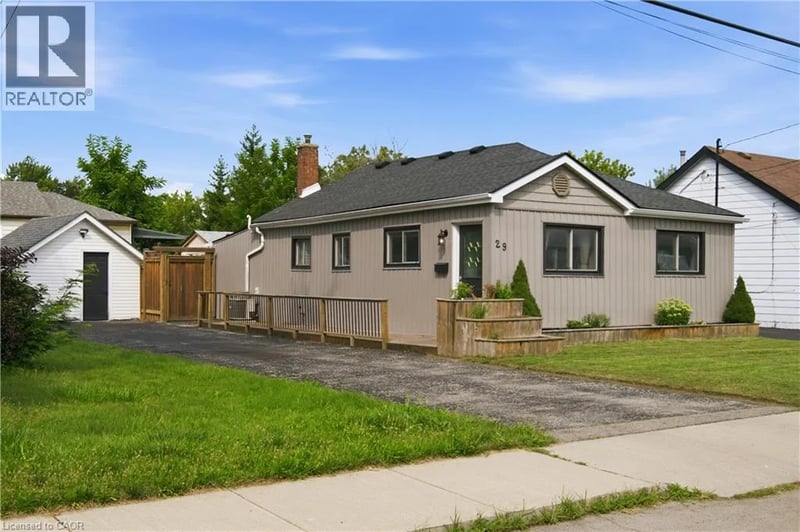 29 HIXON Road, Hamilton, Ontario, L8K2B8, Hamilton, Ontario — photo 1 of 5