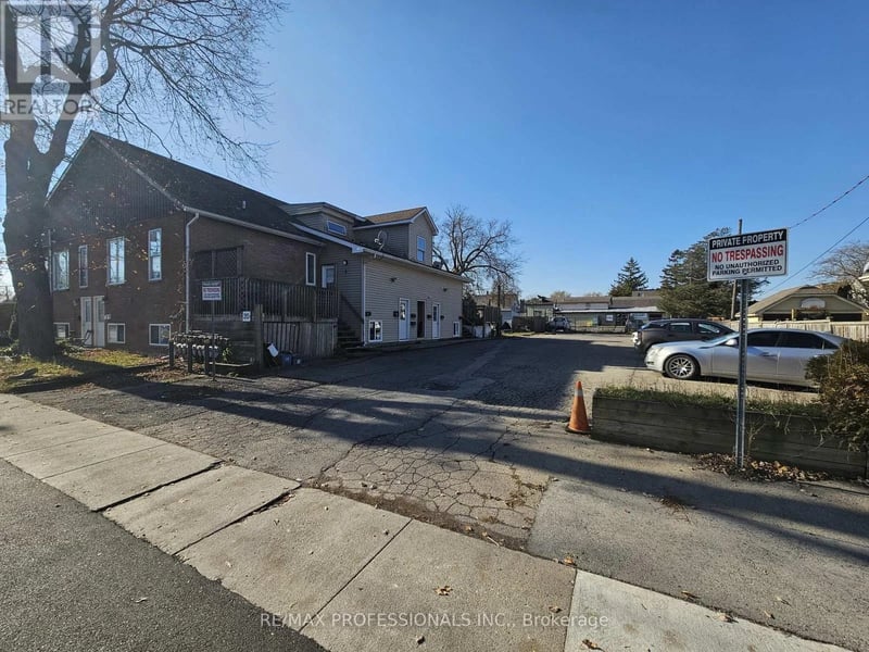 20 Erie Street, Port Colborne (Main Street), Ontario, L3K4L7, Port Colborne (Main Street), Ontario — photo 1 of 5