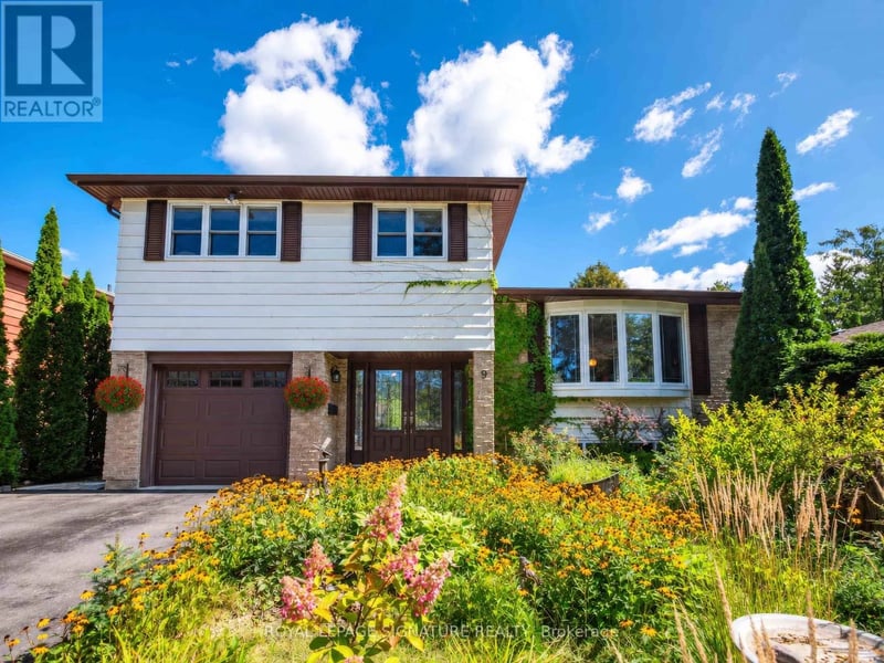 9 Birch Court, Aurora (Aurora Village), Ontario, L4G3K1, Aurora (Aurora Village), Ontario — photo 1 of 5