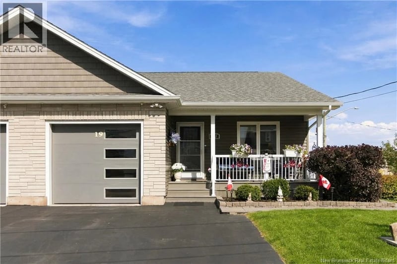 19 Satleville Crescent, Riverview, New Brunswick, E1B0V5, Riverview, New Brunswick — photo 1 of 5