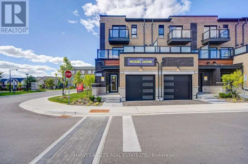 #4 12 Lytham Green Circle, Newmarket (Glenway Estates), Ontario, L3X3A8, Newmarket (Glenway Estates), Ontario — photo 1 of 5
