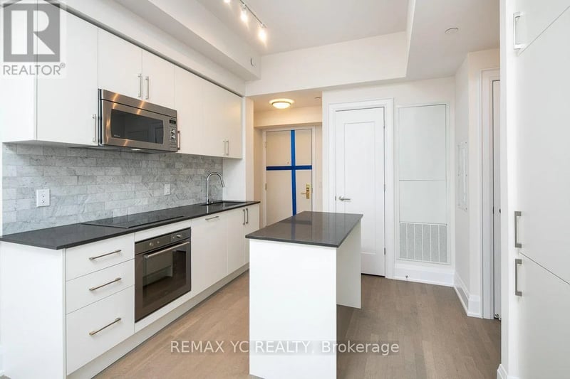 #2404 88 Cumberland Street, Toronto (Annex), Ontario, M5R1A3, Toronto (Annex), Ontario — photo 1 of 5