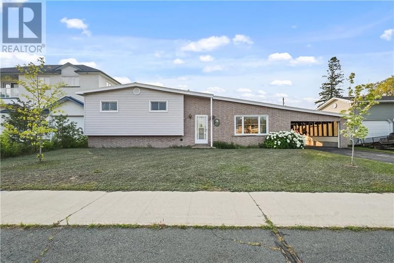 137 SIME Street, Espanola, Ontario, P5E1C9, Espanola, Ontario — photo 1 of 5