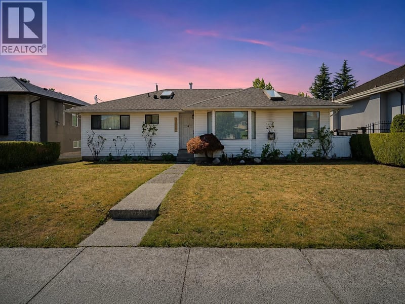 6546 DUNNEDIN Street, Burnaby, British Columbia, V5B1Y8, Burnaby, British Columbia — photo 1 of 5